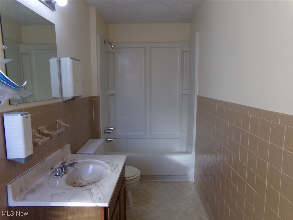 721 Lincoln Way E Massillon OH 44646