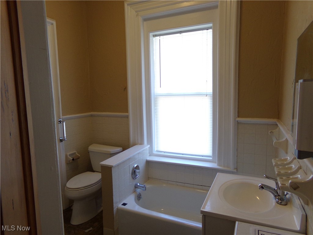 721 Lincoln Way E Massillon OH 44646