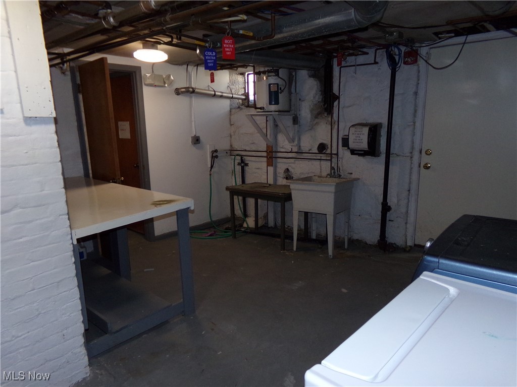 721 Lincoln Way E Massillon OH 44646