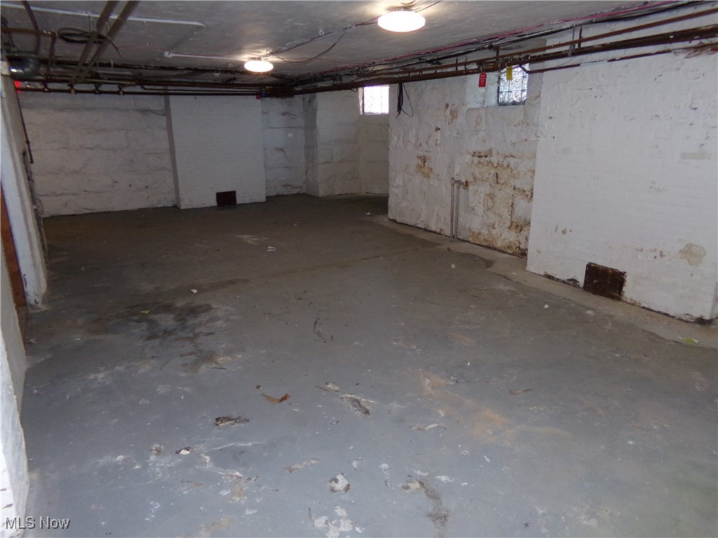 721 Lincoln Way E Massillon OH 44646