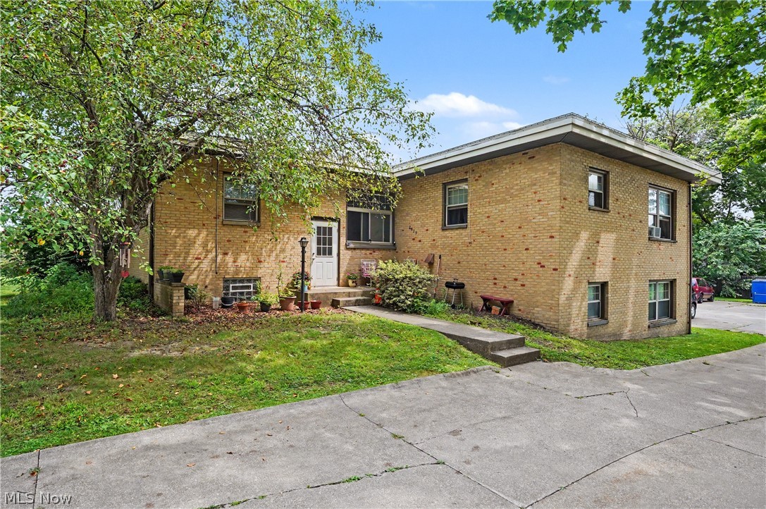 2039 4th Street Cuyahoga Falls OH 44221