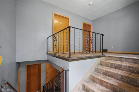 2039 4th Street Cuyahoga Falls OH 44221