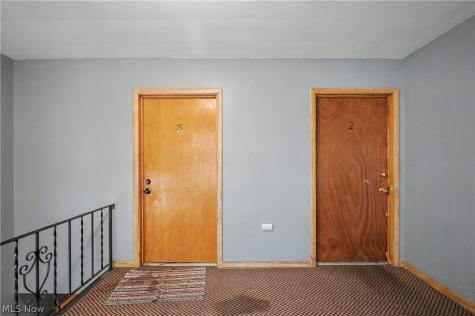 2039 4th Street Cuyahoga Falls OH 44221