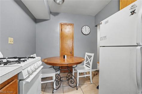 2039 4th Street Cuyahoga Falls OH 44221