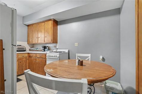 2039 4th Street Cuyahoga Falls OH 44221