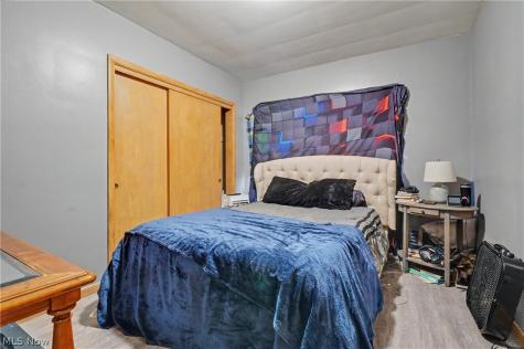 2039 4th Street Cuyahoga Falls OH 44221