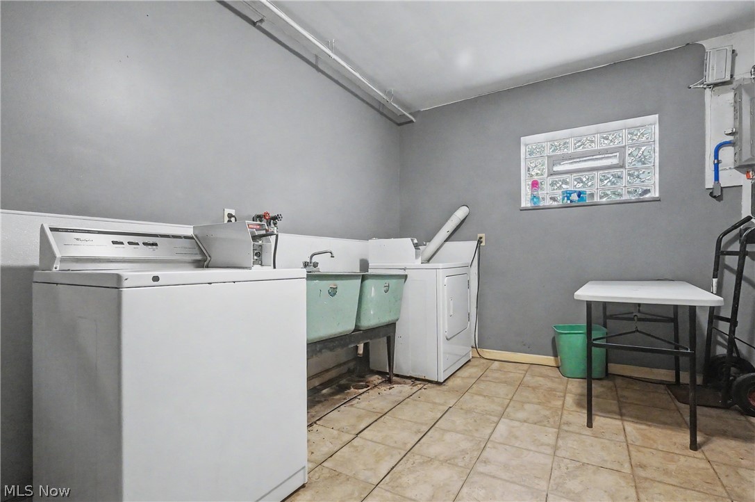 2039 4th Street Cuyahoga Falls OH 44221