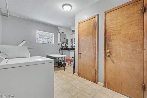 2039 4th Street Cuyahoga Falls OH 44221