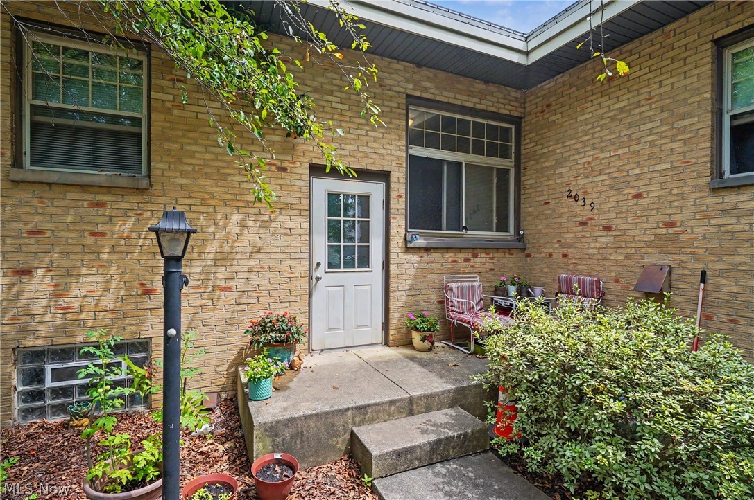 2039 4th Street Cuyahoga Falls OH 44221