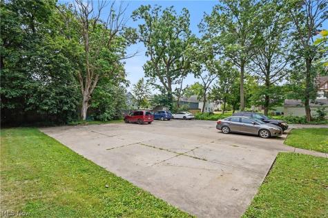 2039 4th Street Cuyahoga Falls OH 44221