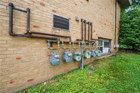 2039 4th Street Cuyahoga Falls OH 44221