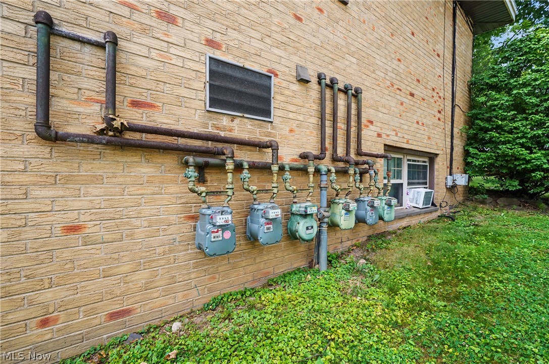 2039 4th Street Cuyahoga Falls OH 44221