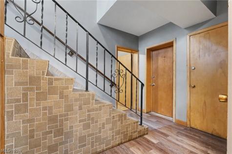 2039 4th Street Cuyahoga Falls OH 44221