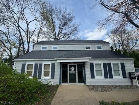 3823 Stow Stow OH 44224
