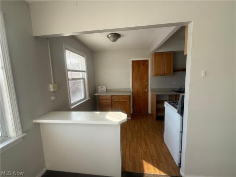 2027 Warrensville Center Road South Euclid OH 44121