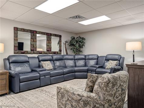 1337 Commerce Drive Stow OH 44224