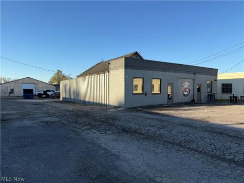9617 Clinton Road Brooklyn OH 44144