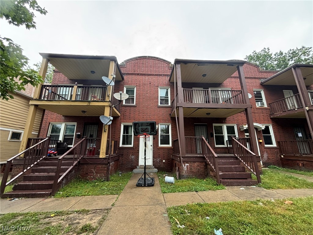 1675 Carlyon Road East Cleveland OH 44112