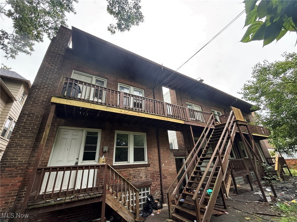 1675 Carlyon Road East Cleveland OH 44112