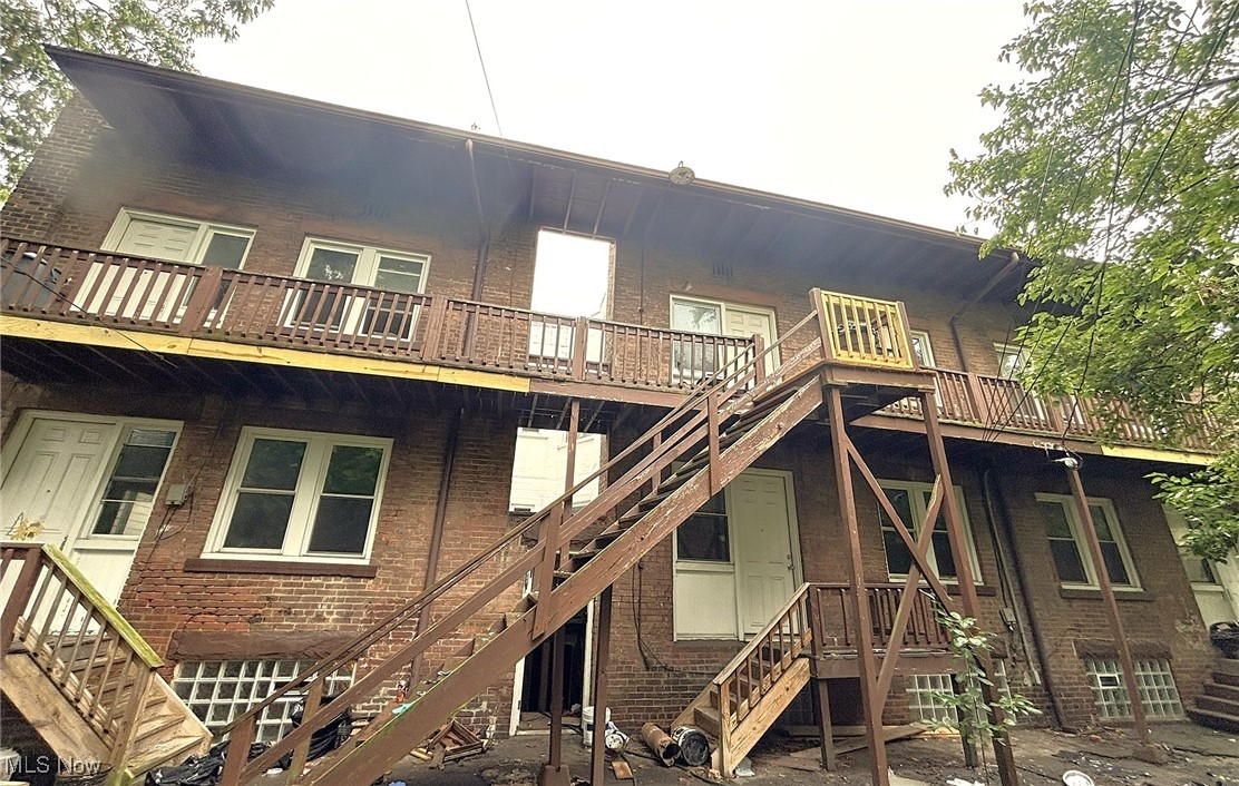 1675 Carlyon Road East Cleveland OH 44112