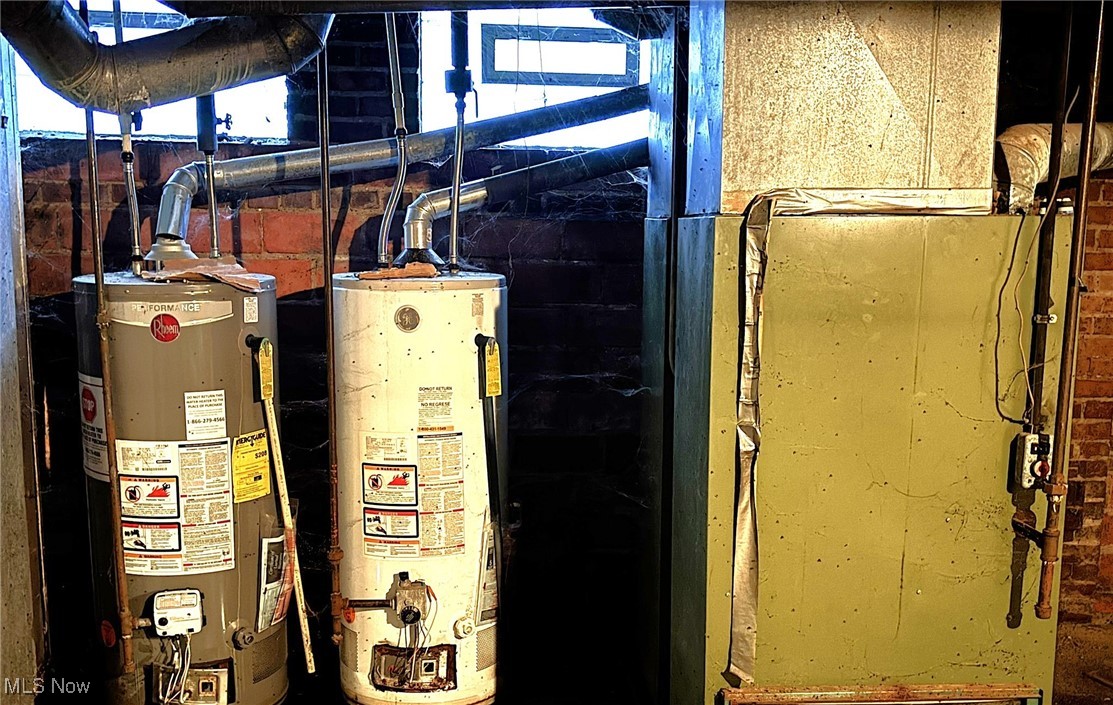 1675 Carlyon Road East Cleveland OH 44112