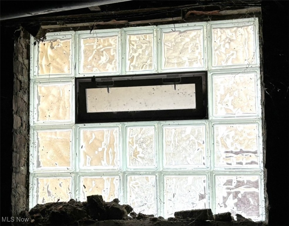 1675 Carlyon Road East Cleveland OH 44112