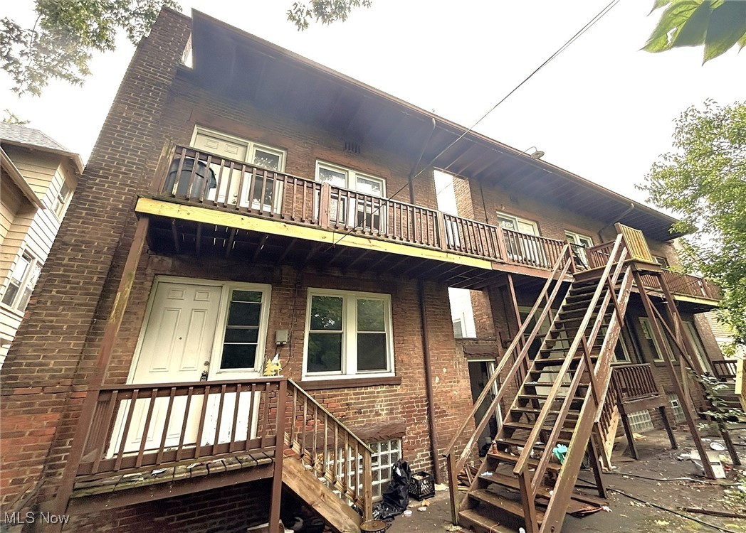 1675 Carlyon Road East Cleveland OH 44112