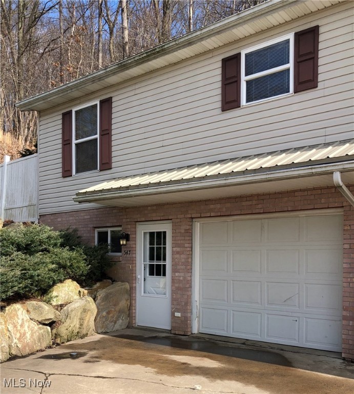 527 Ridge Avenue NE New Philadelphia OH 44663