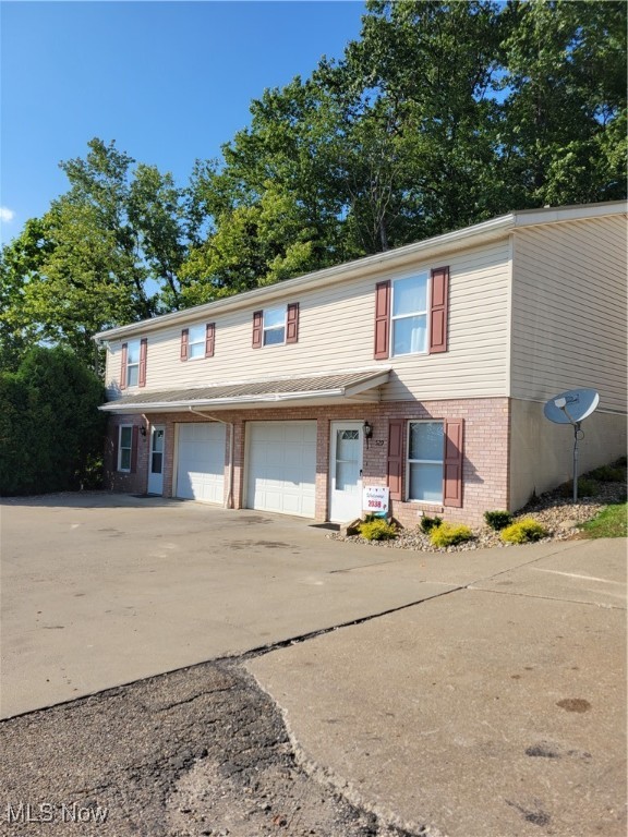 527 Ridge Avenue NE New Philadelphia OH 44663