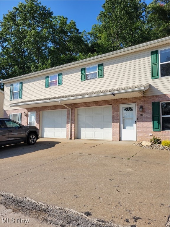 527 Ridge Avenue NE New Philadelphia OH 44663