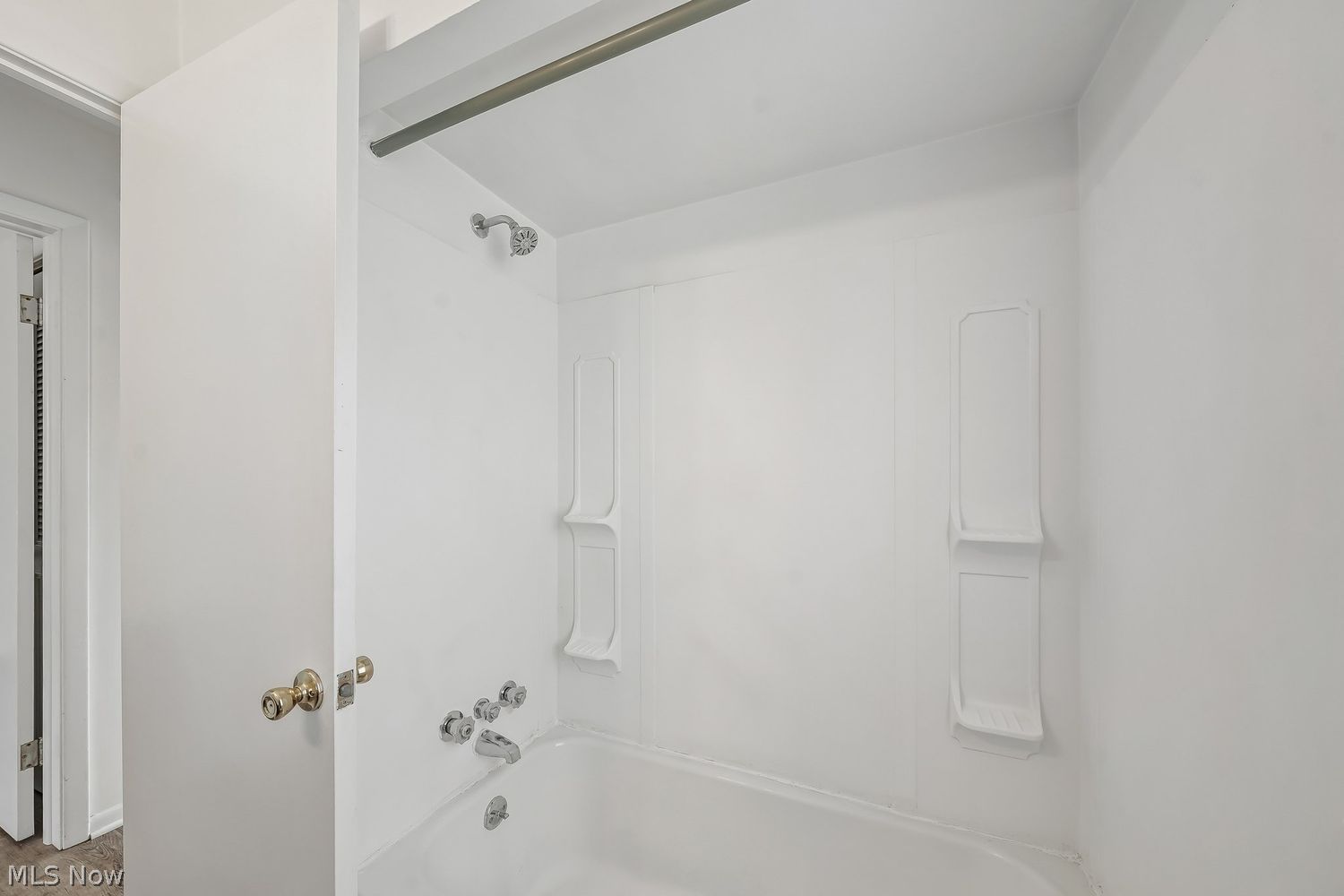 4843 Broadview Road Cleveland OH 44109