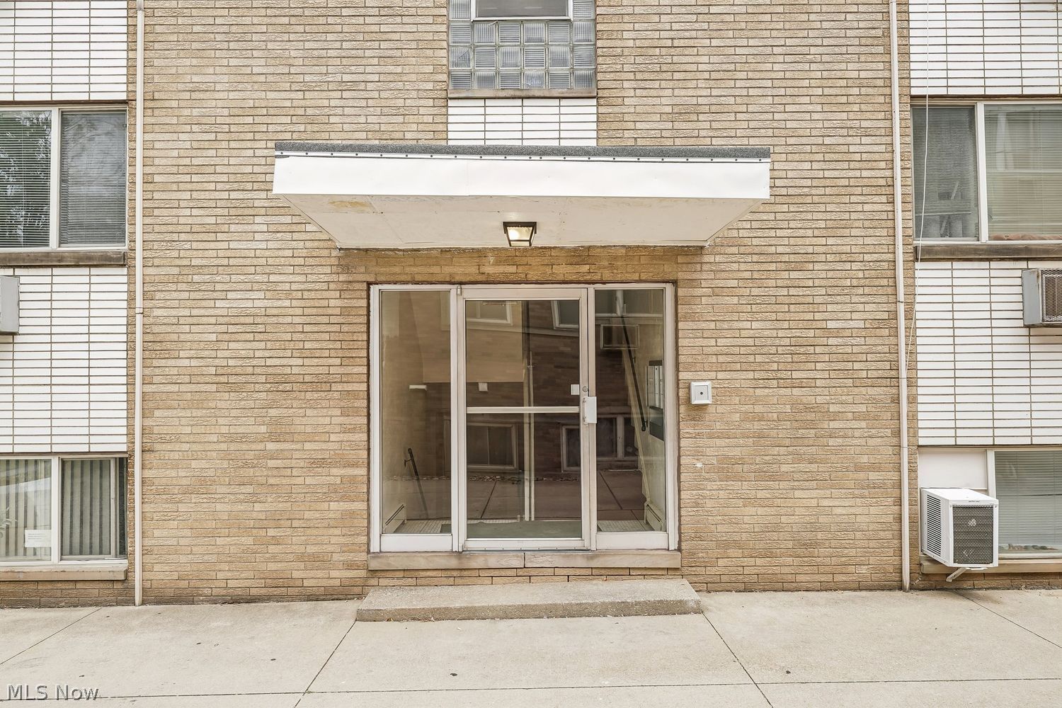 4843 Broadview Road Cleveland OH 44109