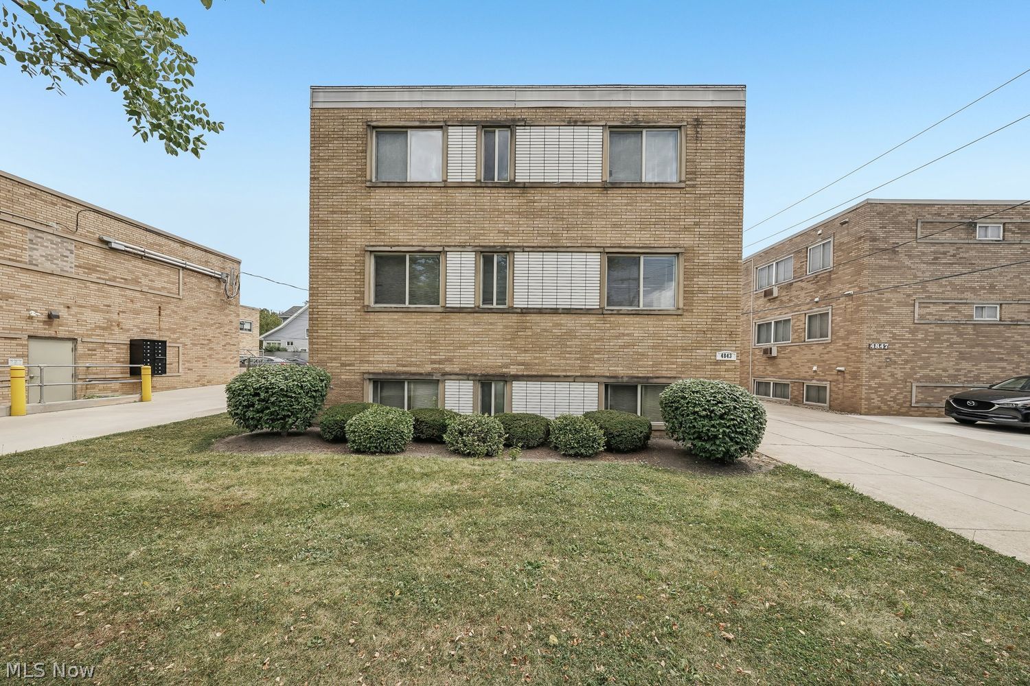 4843 Broadview Road Cleveland OH 44109