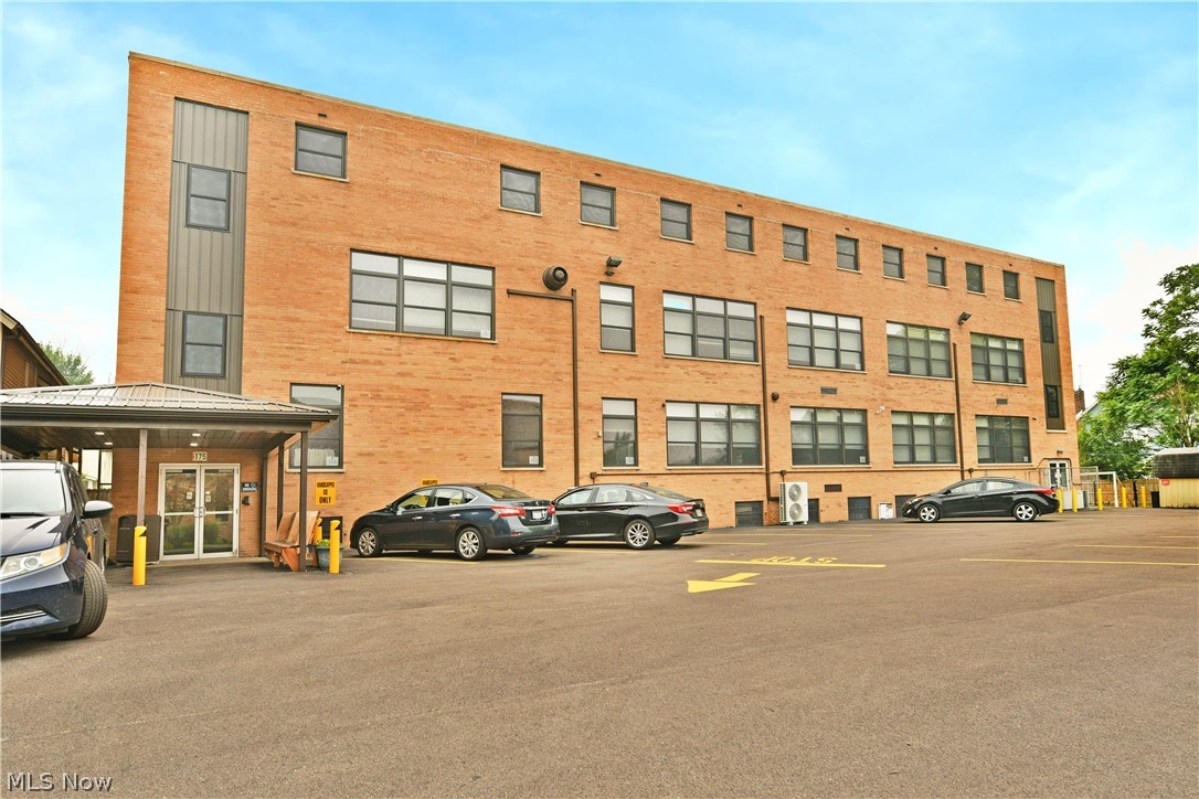 175 Laird Avenue NE Warren OH 44483