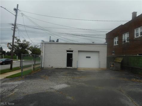 554 E 200 Street Euclid OH 44119