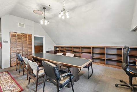 697 W Market Street Akron OH 44303