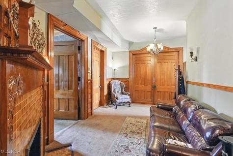 697 W Market Street Akron OH 44303