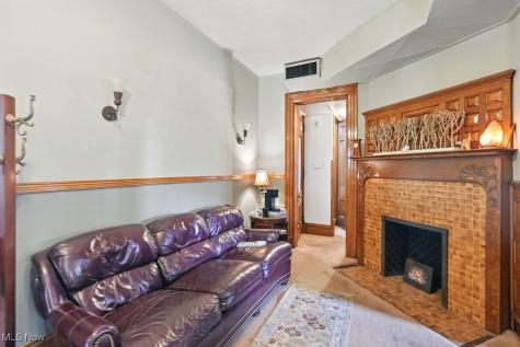 697 W Market Street Akron OH 44303