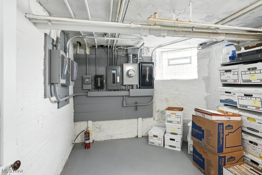 697 W Market Street Akron OH 44303