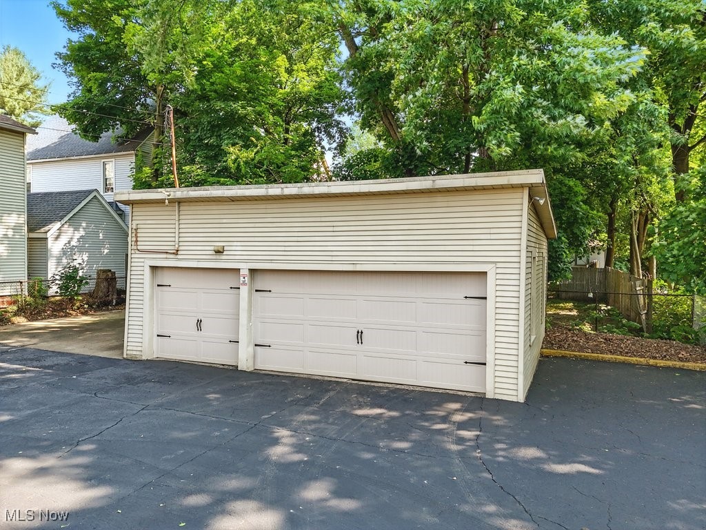 697 W Market Street Akron OH 44303