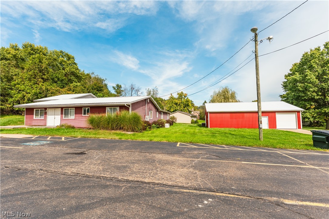 4915 Old Route 39 NW Dover OH 44622
