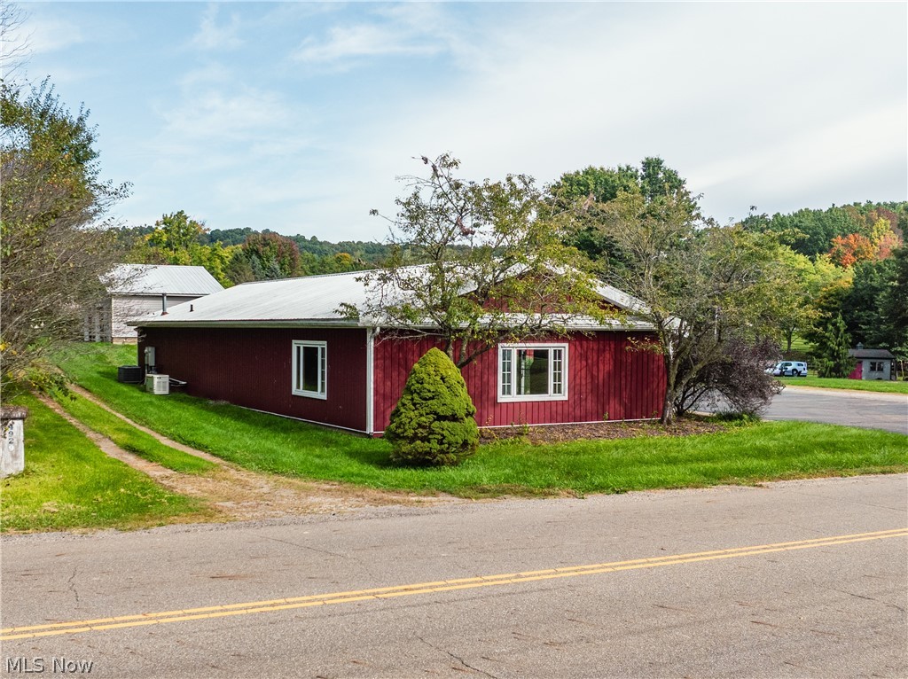 4915 Old Route 39 NW Dover OH 44622