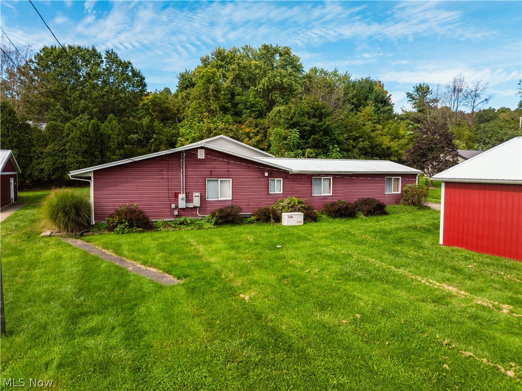 4915 Old Route 39 NW Dover OH 44622