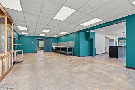 5199 Mayfield Road Lyndhurst OH 44124