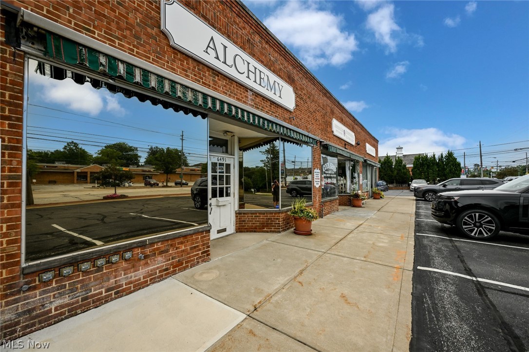 6479 Brecksville Road Independence OH 44131