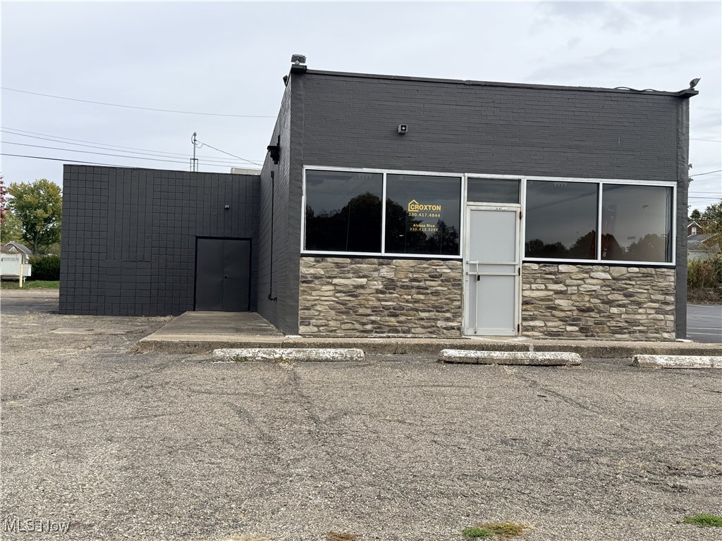 2030 Whipple Avenue NW Canton OH 44708