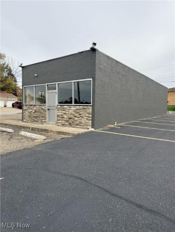 2030 Whipple Avenue NW Canton OH 44708