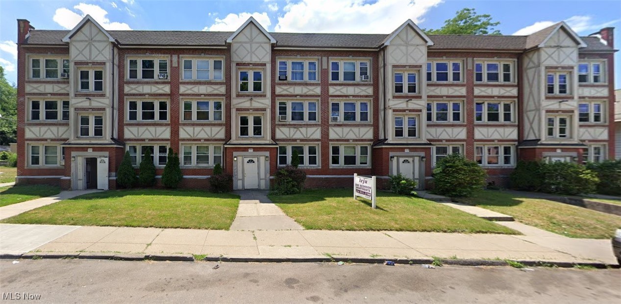 1874 Marloes Avenue East Cleveland OH 44112