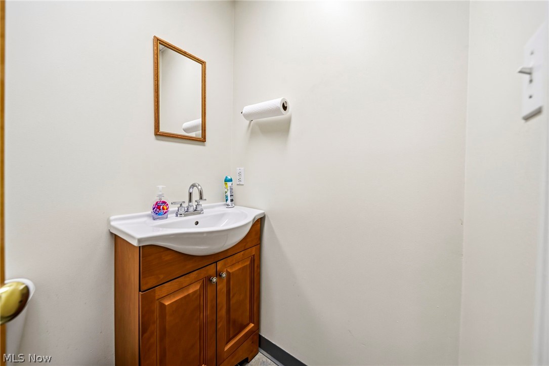 1047 Lake Avenue Ashtabula OH 44004