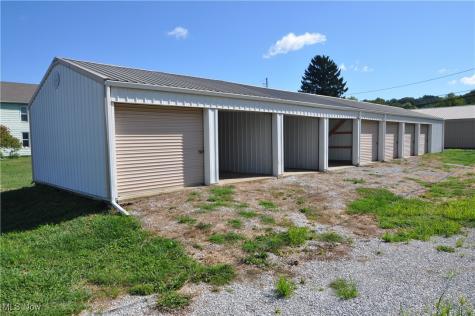 686 Buckeye Street Coshocton OH 43812